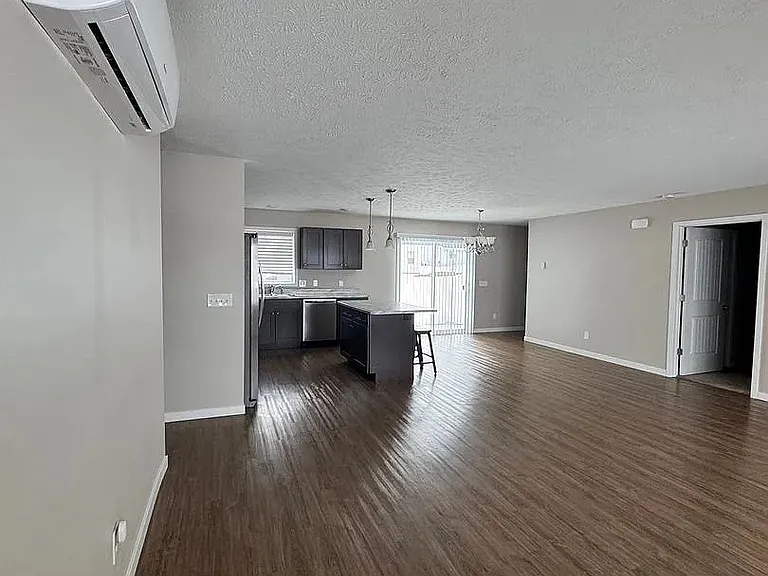 5085 Liberty Dr — Photo 23