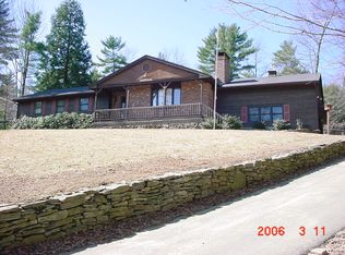 78 Five Bridge Rd, Brimfield, MA 01010