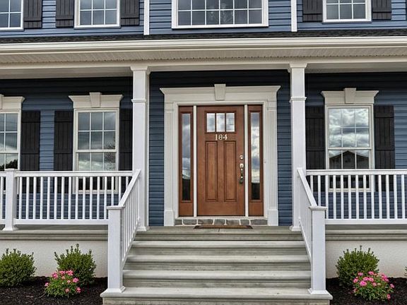 2nd image of 5 Rolling Meadow Rd