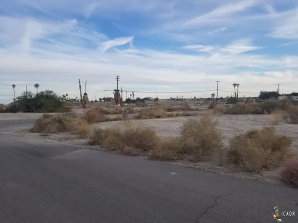 3806 Palm Dr, Thermal, CA 92274