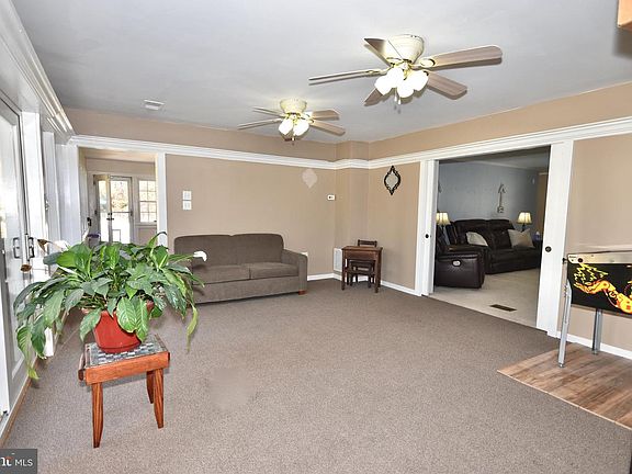 5th image of 14016 Fitzwater Dr