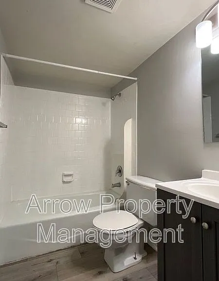 729 H St #1 — Photo 8