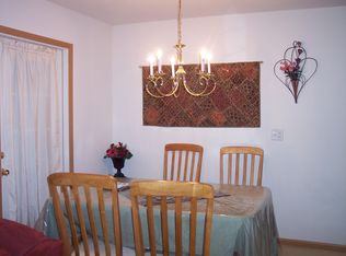 1433 McClure Rd, Aurora, IL 60505