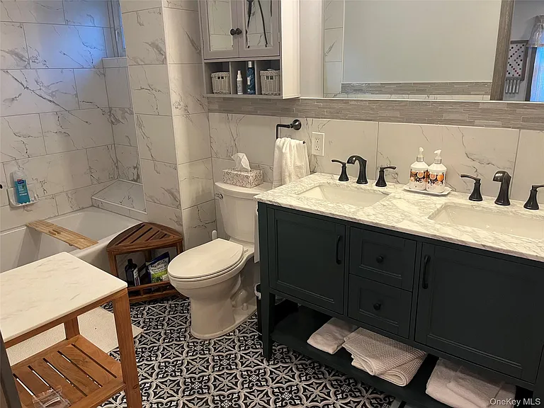 824 W Main St — Photo 5