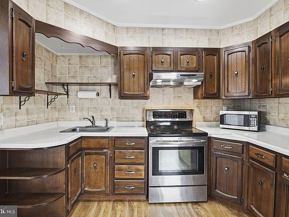 4th image of 514 1st St