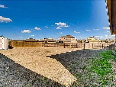415 Camellia Dr — Photo 4