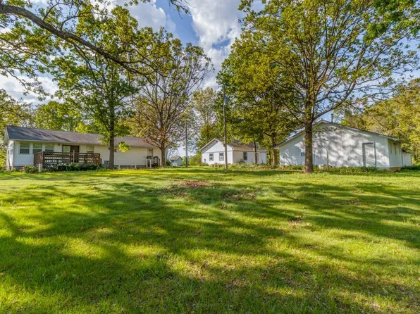 30200 Utica Dr, Richland, MO 65556