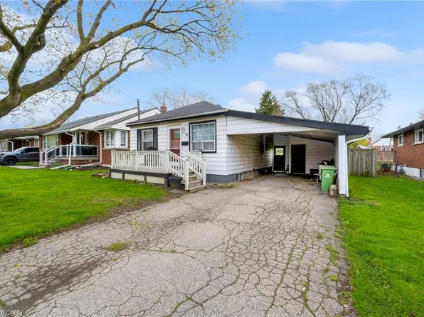 95 Dana Dr, Hamilton, ON L9A 3H9