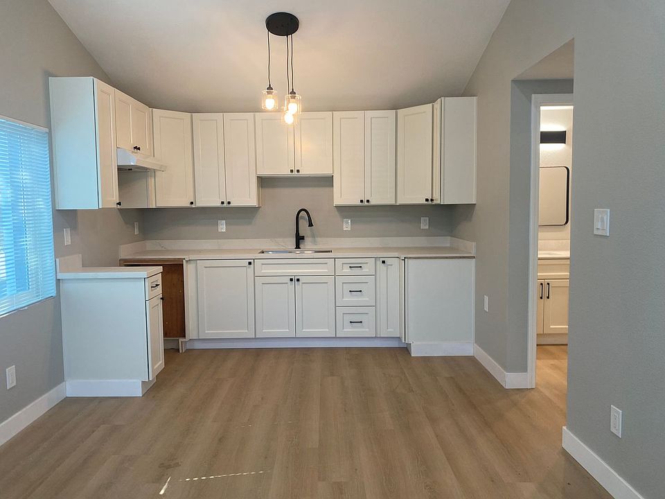 1st image of 219 E Travis Blvd #219