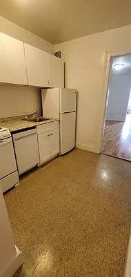 Rented by Manhattan Best Realty, Inc. | media 7