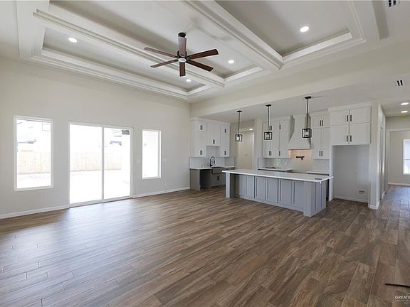 2nd image of 8626 Bellagio Cir