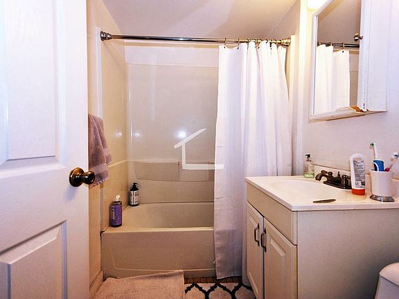 5th image of 54 Egmont St #_02