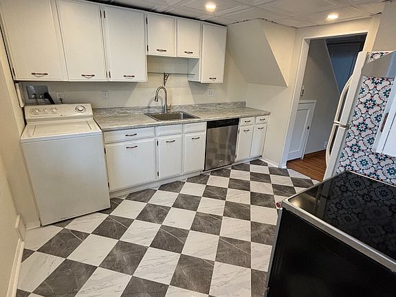 3rd image of 23 Johnson Ave
