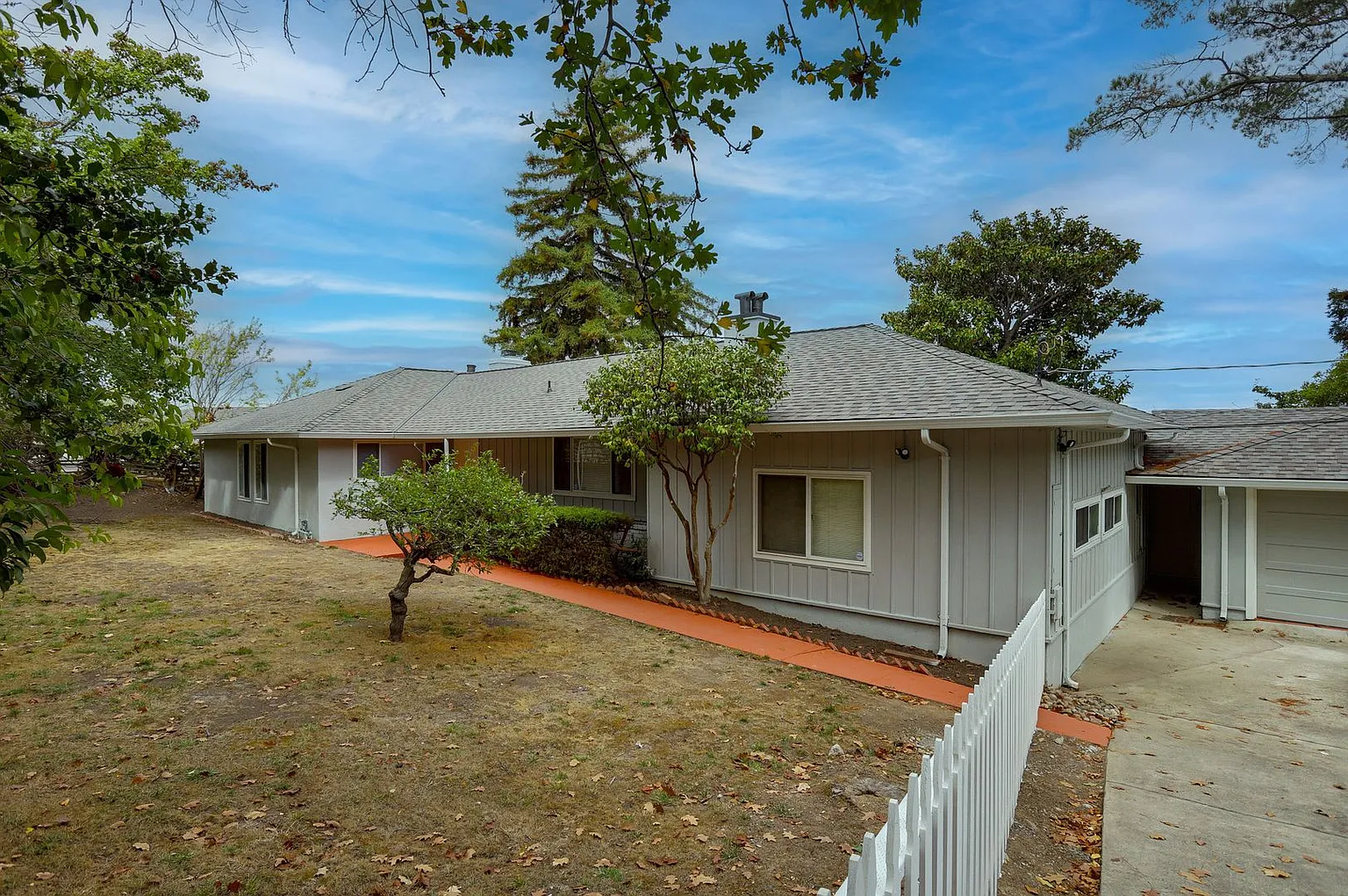 1360 Millbrae Ave photo 1