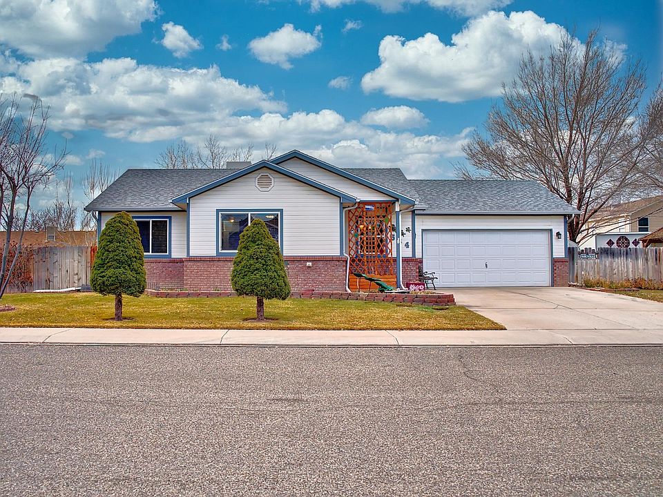 1st image of 534 N Mountain Oak Ct