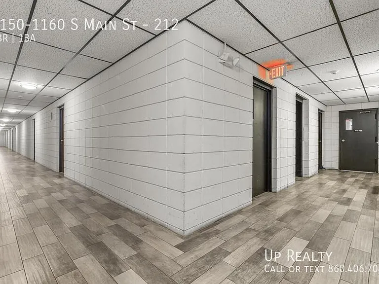 1150-1160 S Main St #212 — Photo 5