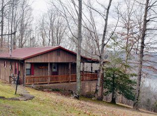 105 Falcon Dr, Byrdstown, TN 38549