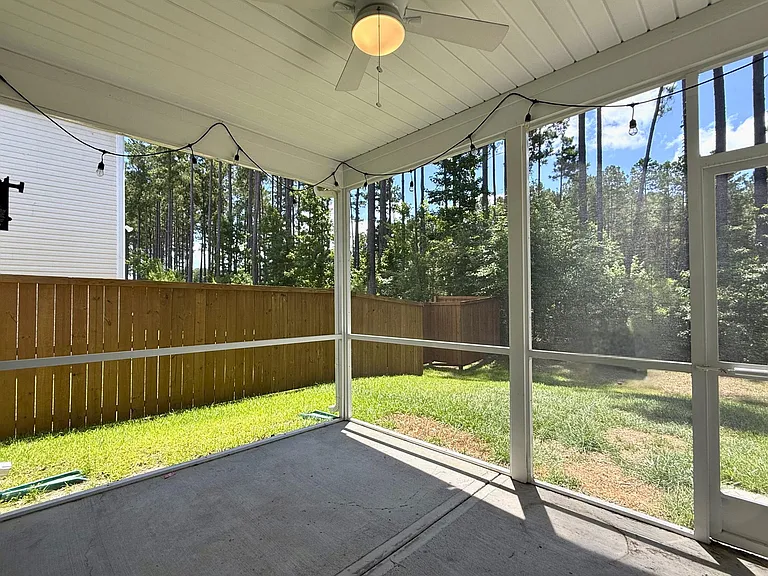 421 Fox Sparrow Ct — Photo 27