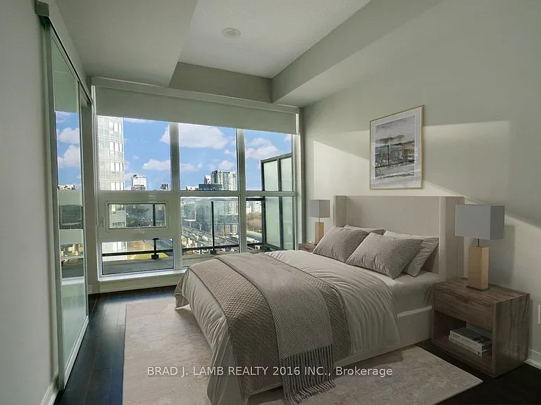 51 E Liberty St #2211 — Photo 6
