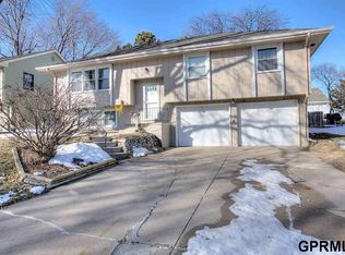 9174 Himebaugh Ave, Omaha, NE 68134