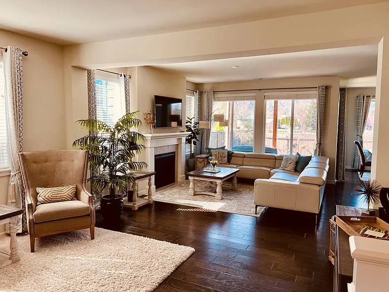 389 Zemp Way NE — Photo 8
