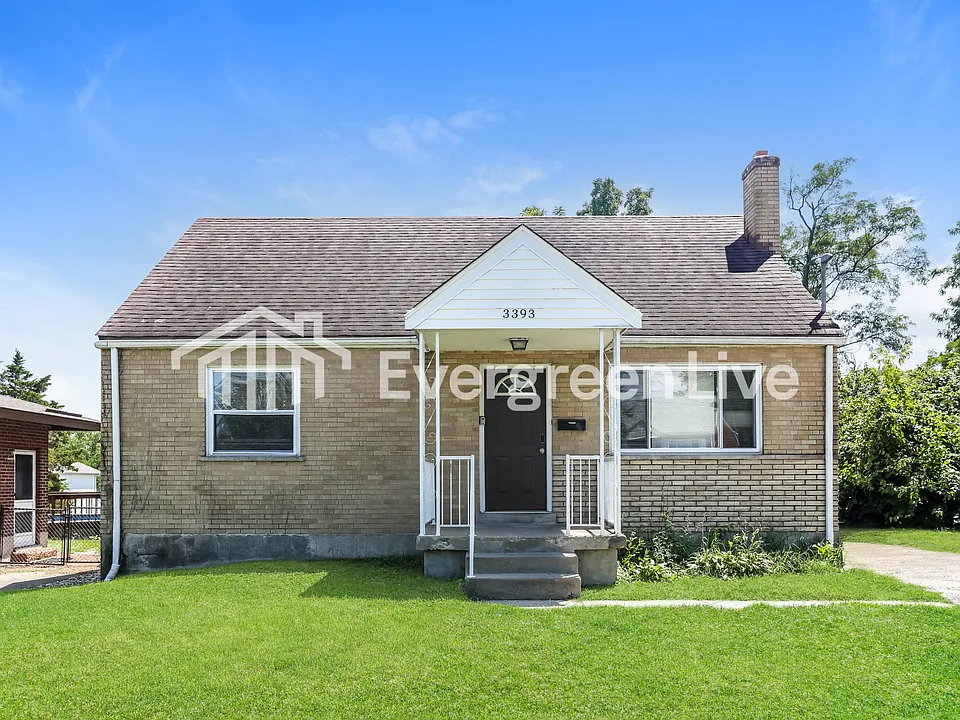 3393 Alexis Rd