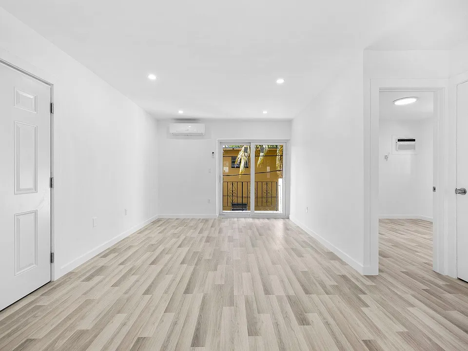 112 SW 11th Ave #3