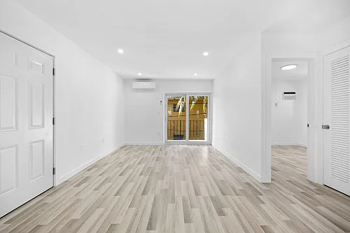 112 SW 11th Ave #3 Photo 1