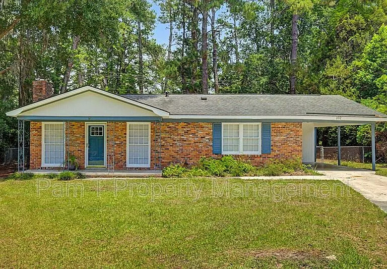102 Juniper Cir — Photo 1