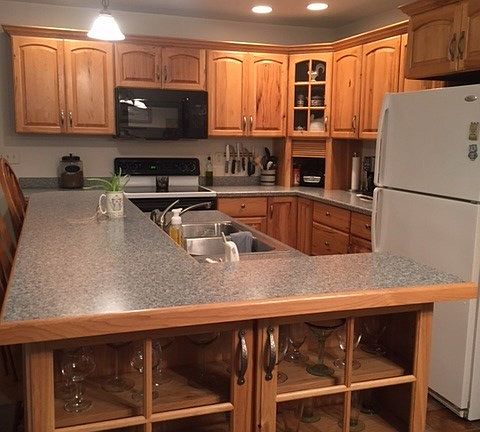 5th image of 930 Highland Dr
