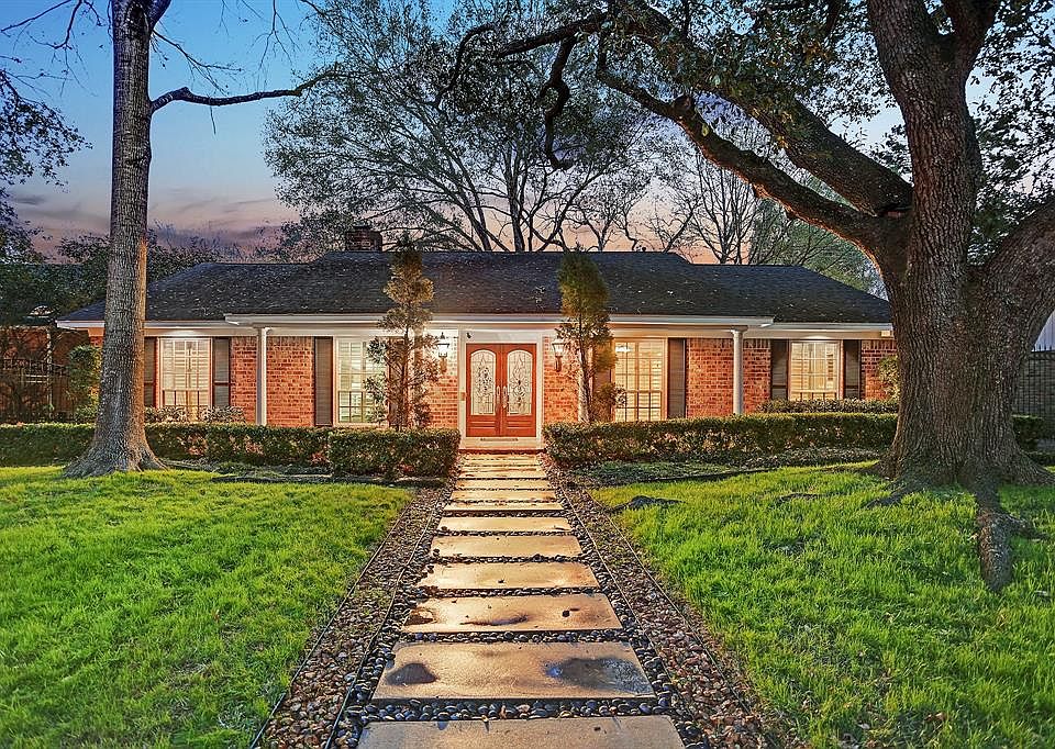 1st image of 2507 Briarpark Dr