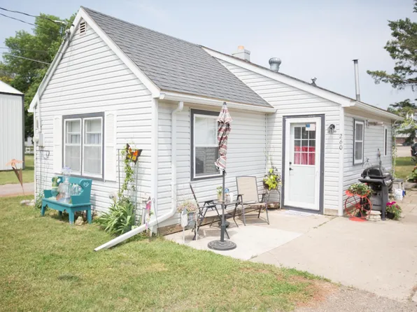 260 Maple St, Dawson, MN 56232