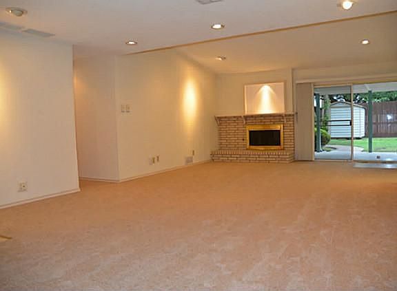 2nd image of 1823 Chamberlain Dr