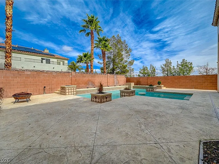 9462 Castillana Ct — Photo 65