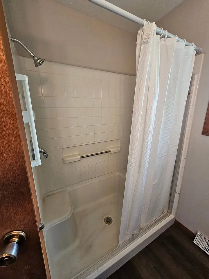 3 bed, 1.5 bath, 960 sqft, $950 — Photo 4