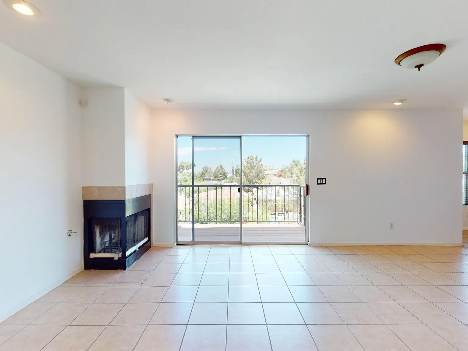 3 bed, 2.5 bath, 1953 sqft, $1,750 — Photo 3