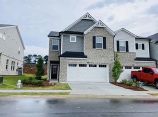 870 Sunny Lake Dr, Lawrenceville, GA 30043