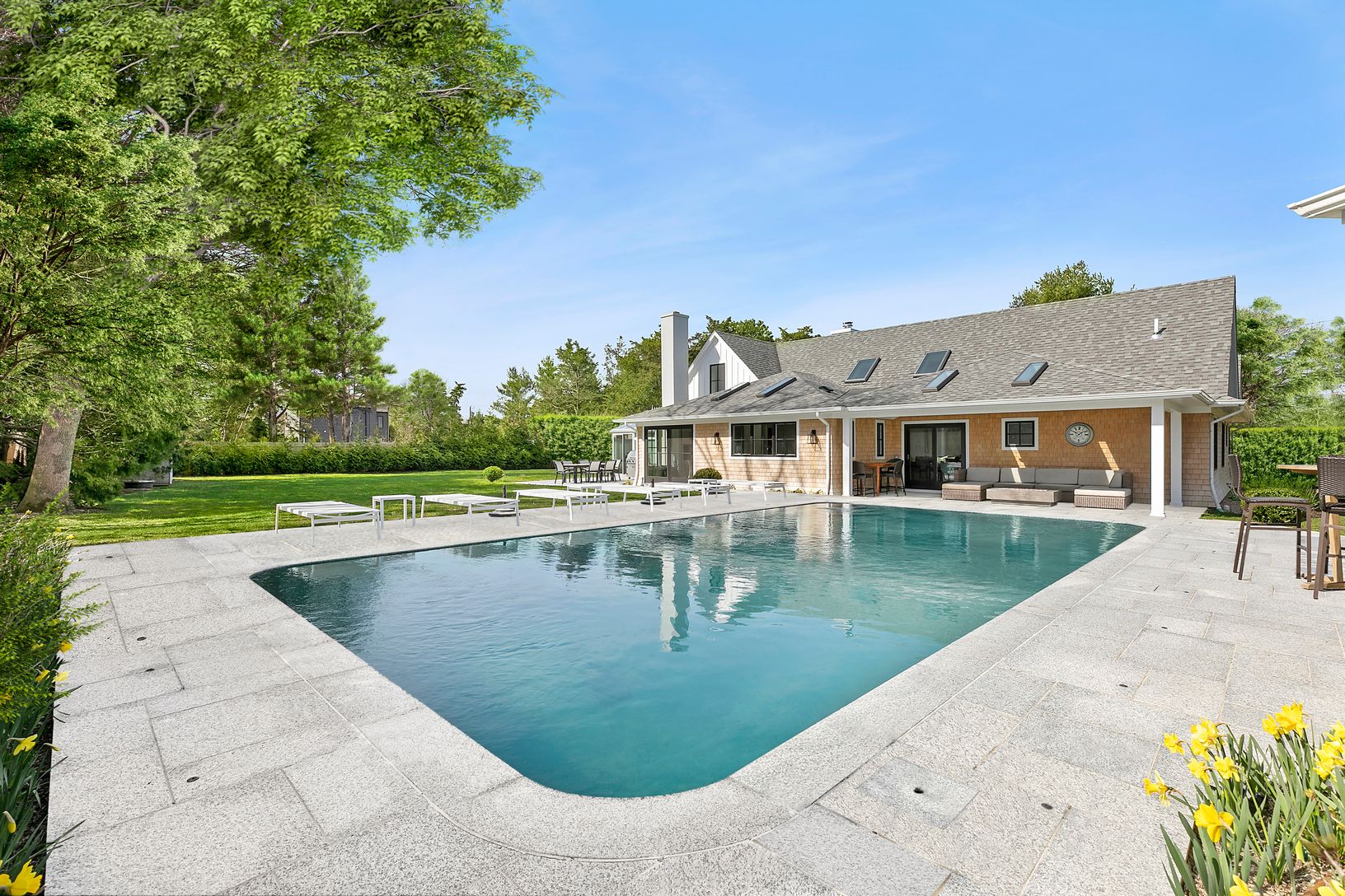  gunite pool