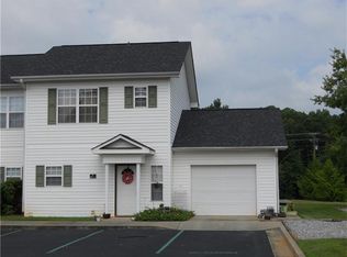 67 Mountain View Trl E APT 22, Dahlonega, GA 30533