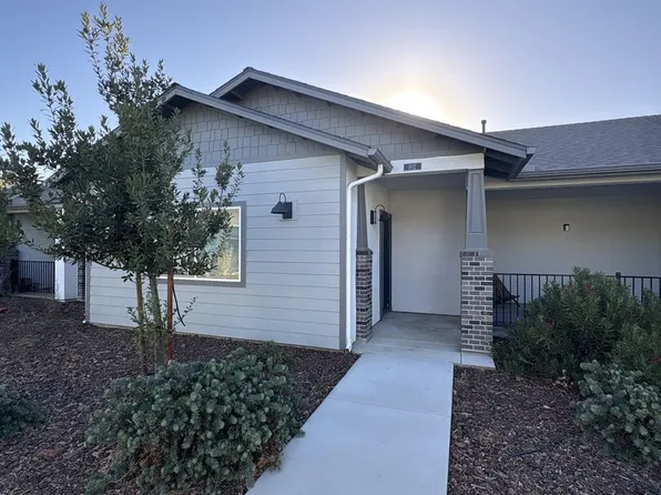 514 S Summit St Unit 101-103, Visalia, CA 93292