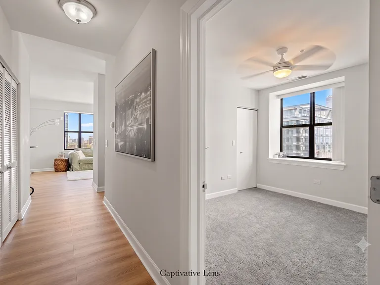 451 W Huron St #1507 — Photo 12