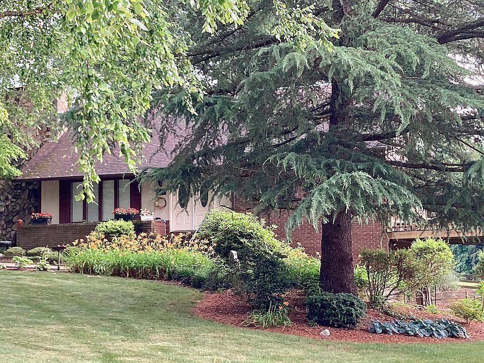 1st image of 4401 Saffron Close St