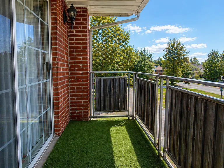 Longview Village at Linden — Photo 8