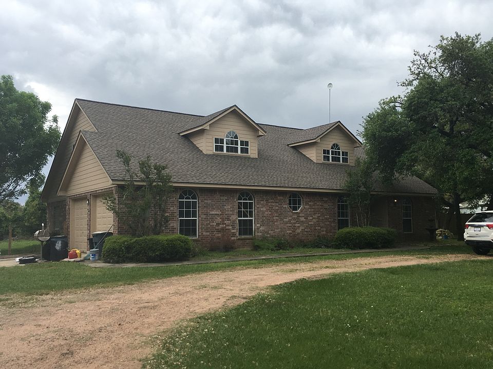 1st image of 685 Live Oak Dr