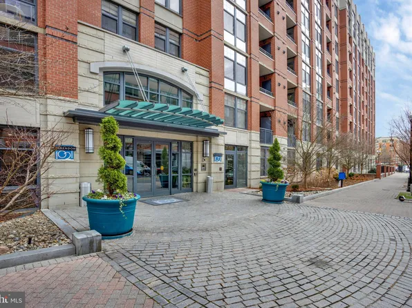 1021 Garfield St #446, Arlington, VA 22201