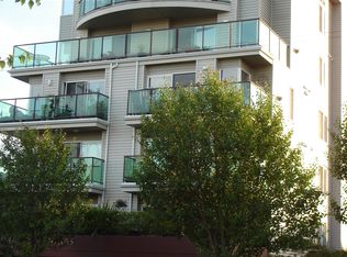 4409 California Ave SW APT 204, Seattle, WA 98116