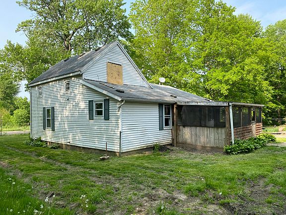 4th image of 16849 Calvin Hill St
