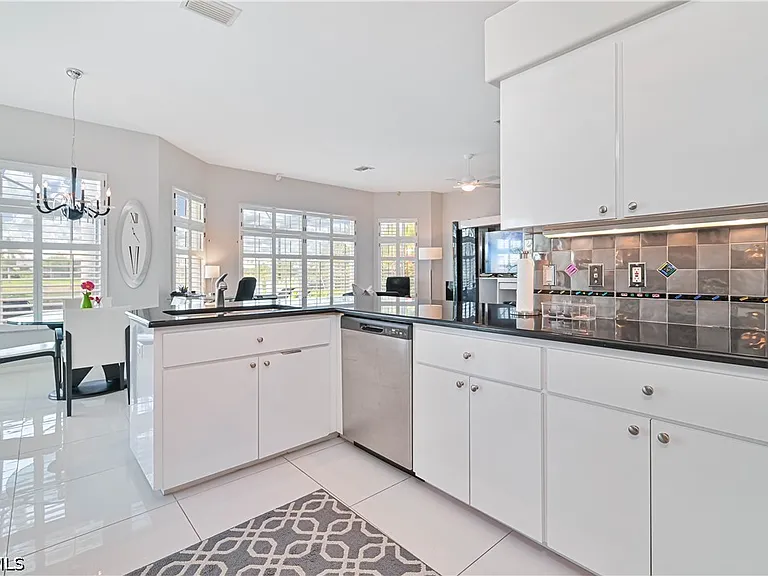 3681 Lakemont Dr — Photo 14