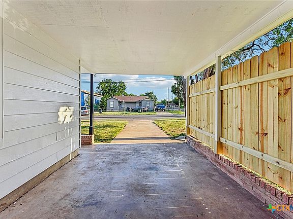 4th image of 509 W Green Ave
