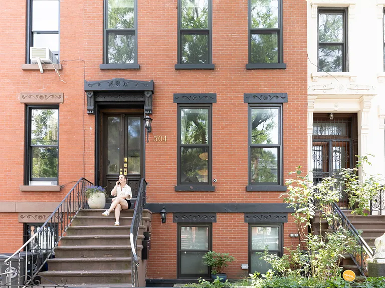 504 Halsey St #2 — Photo 17
